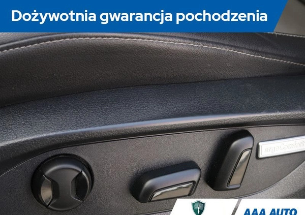Volkswagen Amarok cena 135000 przebieg: 119320, rok produkcji 2018 z Przemyśl małe 436